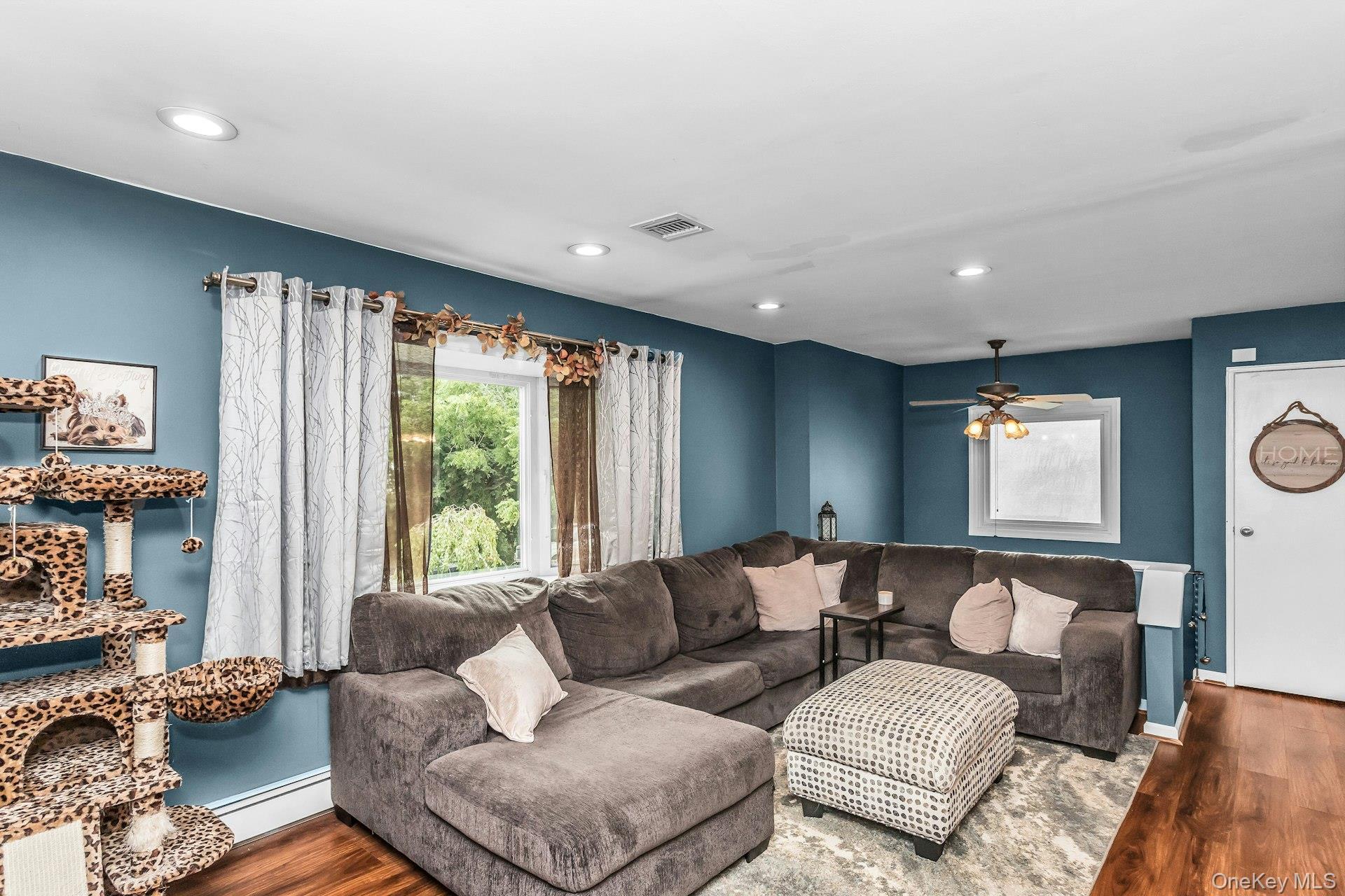 Single Family Willett Avenue  Suffolk County, NY 11782, MLS-1028363-9