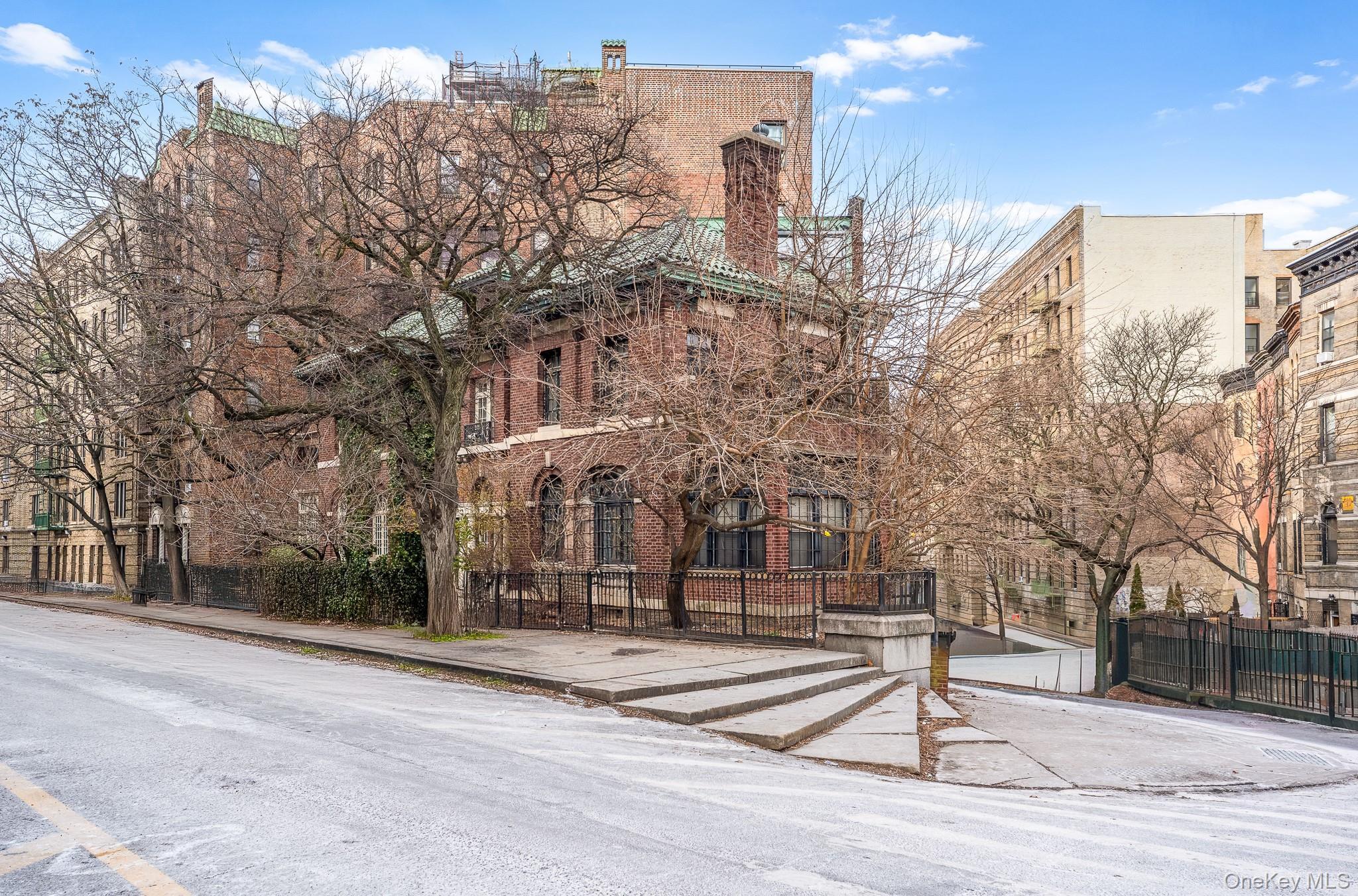 Single Family Riverside Drive Manhattan, NY 10032, MLS-1028406-3