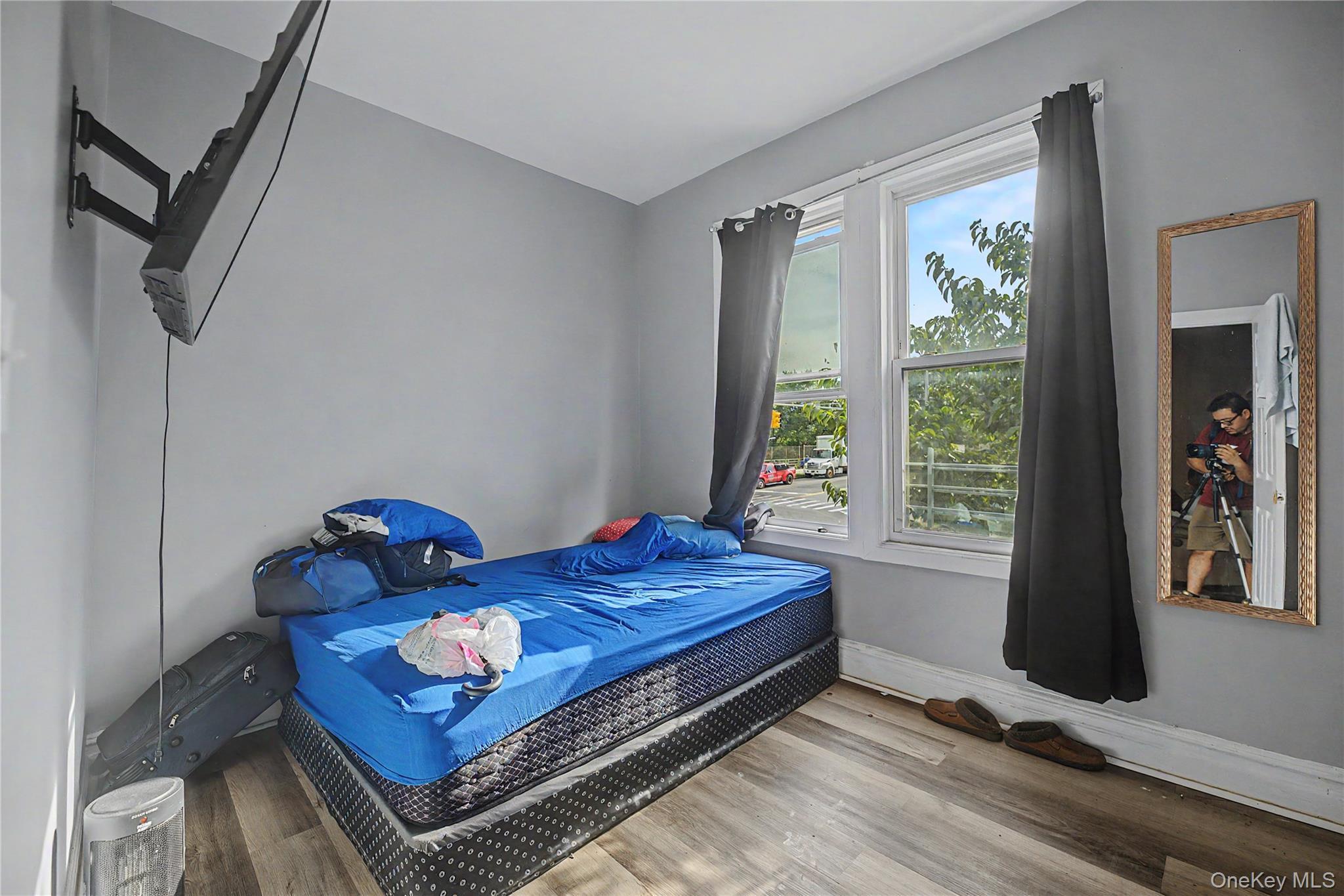 Single Family E 172nd Street  Bronx, NY 10472, MLS-1028415-15