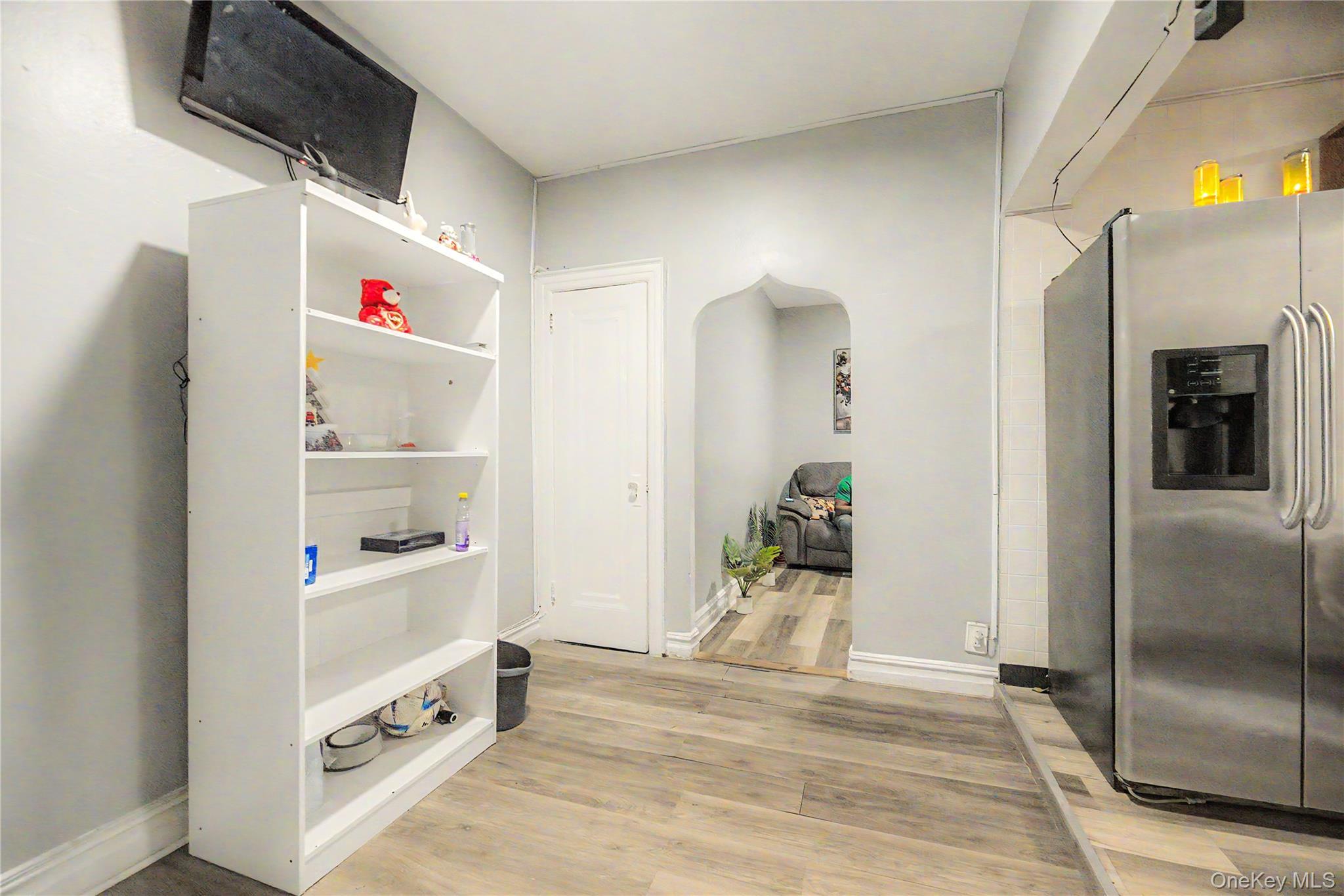 Single Family E 172nd Street  Bronx, NY 10472, MLS-1028415-19