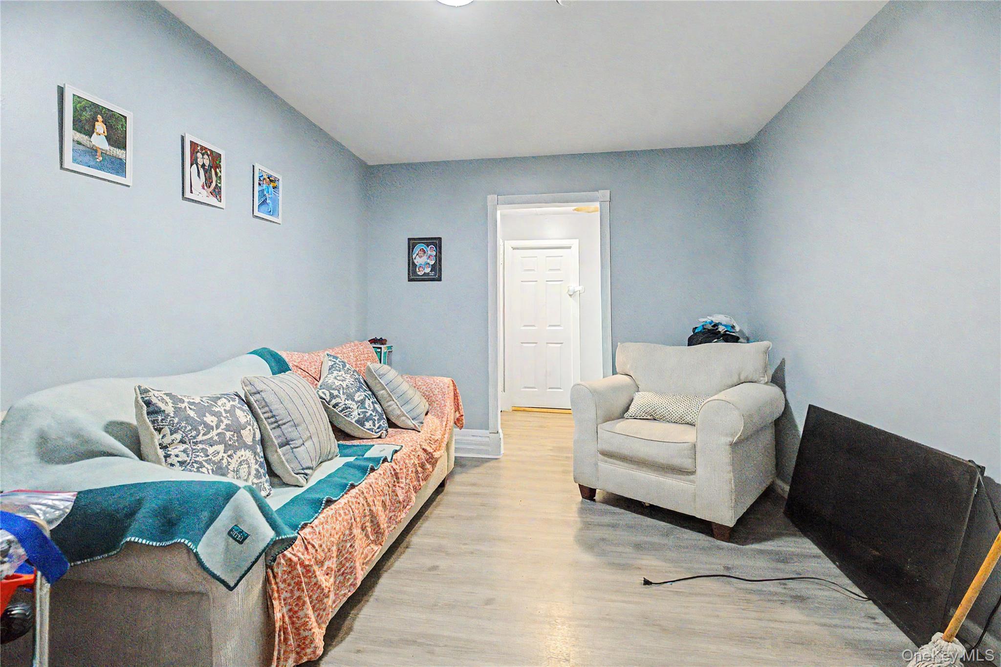 Single Family E 172nd Street  Bronx, NY 10472, MLS-1028415-28