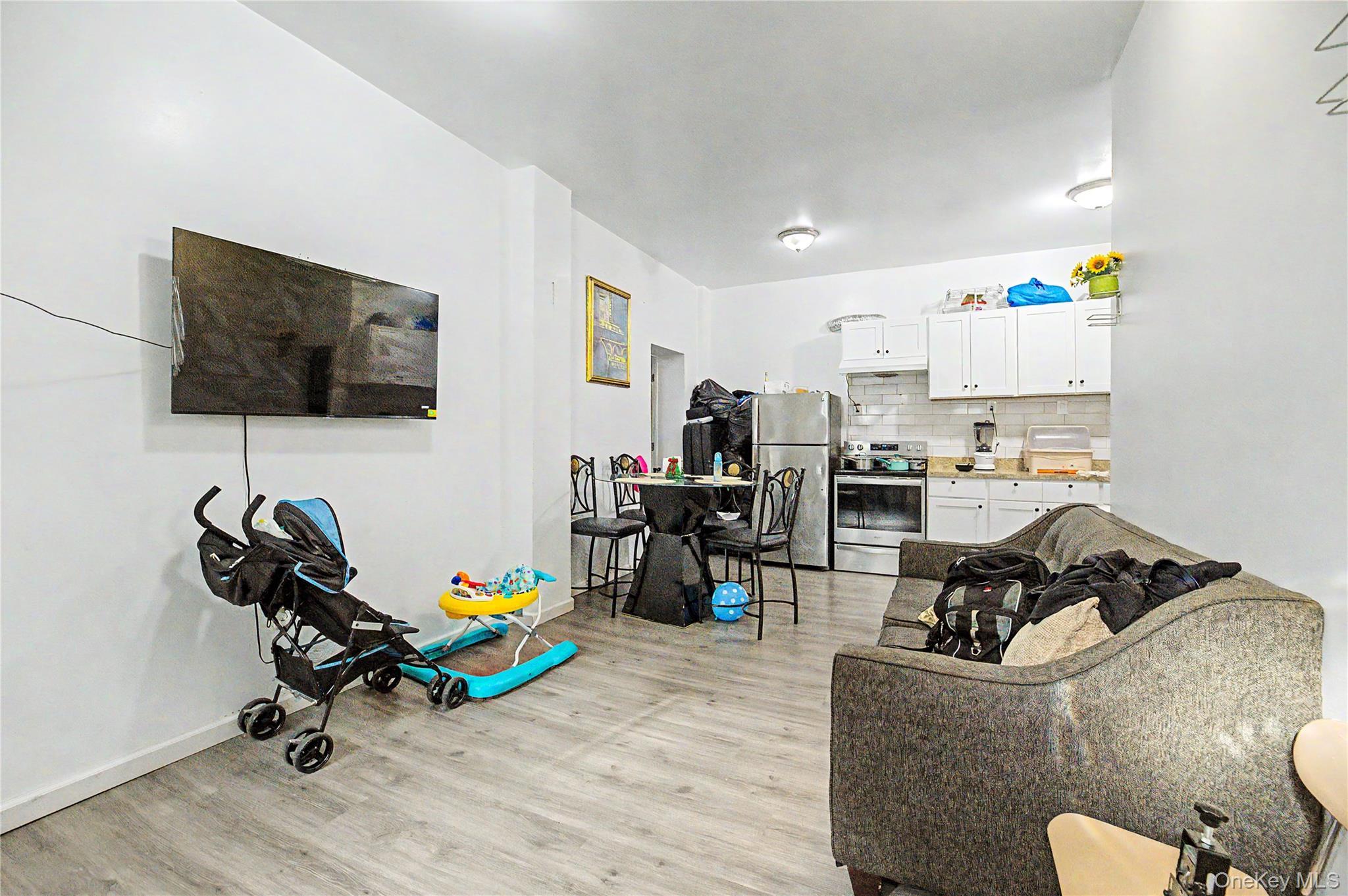 Single Family E 172nd Street  Bronx, NY 10472, MLS-1028415-30