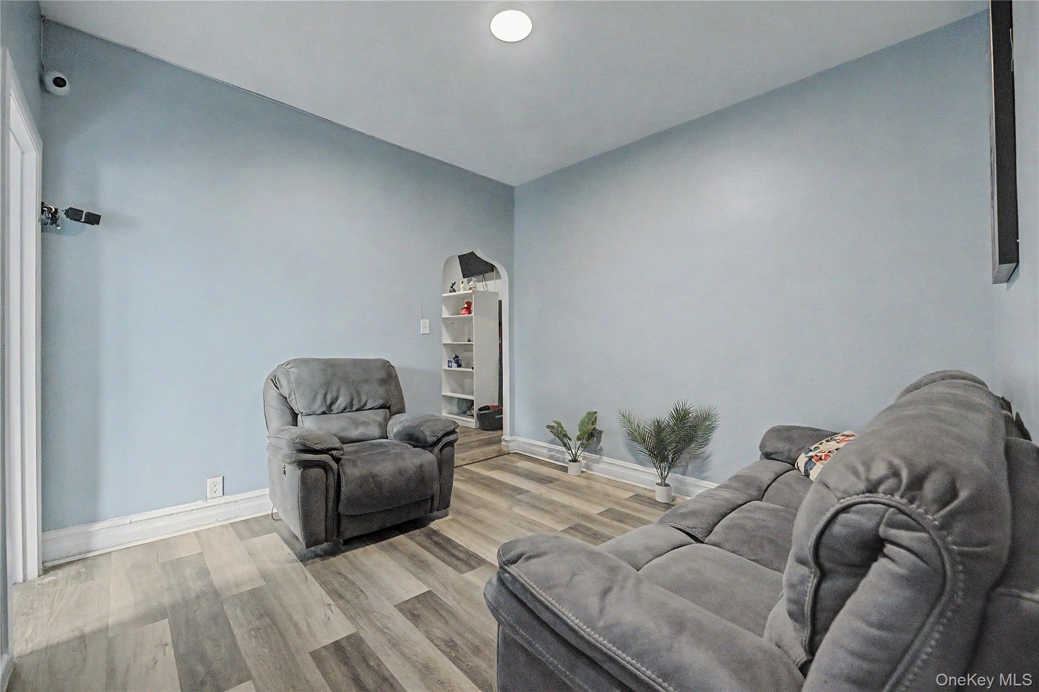 Single Family E 172nd Street  Bronx, NY 10472, MLS-1028415-34