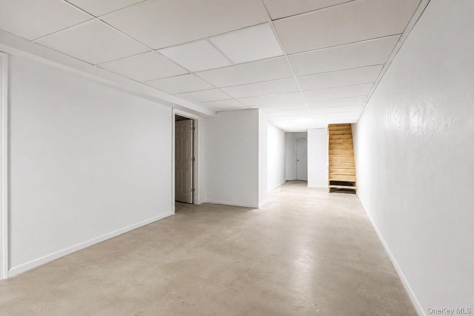 Single Family E 172nd Street  Bronx, NY 10472, MLS-1028415-37