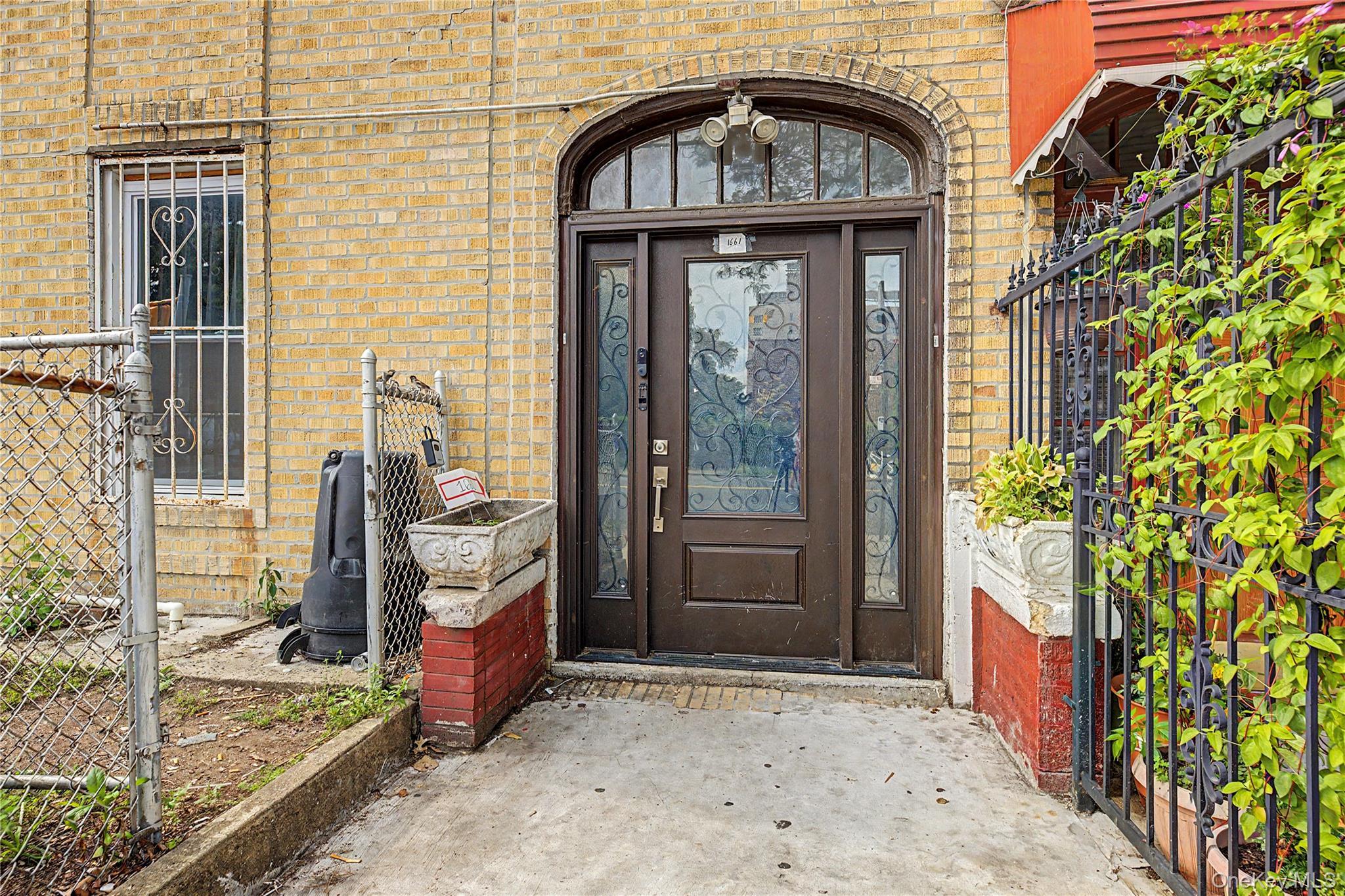 Single Family E 172nd Street  Bronx, NY 10472, MLS-1028415-6