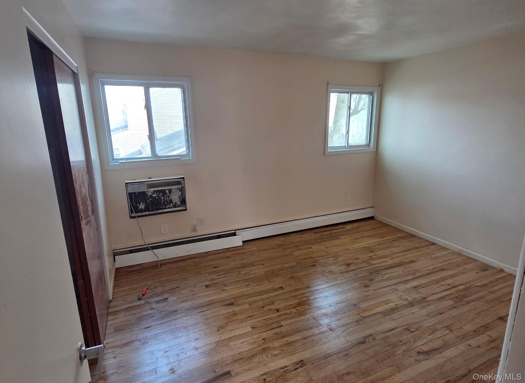 Single Family Weller Lane  Queens, NY 11422, MLS-1028420-9