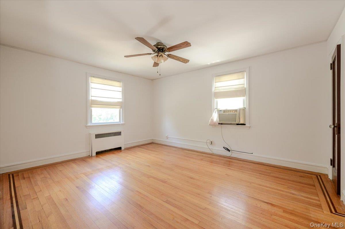 Single Family Hering Avenue Bronx, NY 10461, MLS-1028424-11