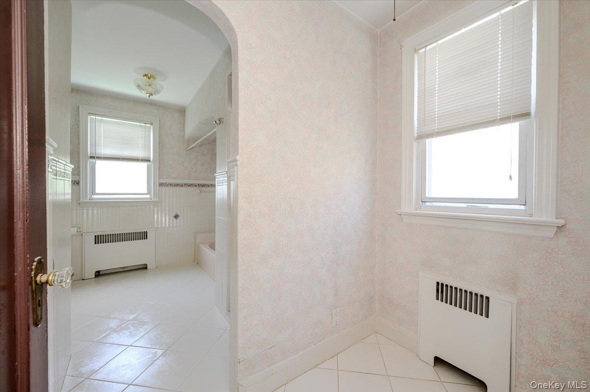 Single Family Hering Avenue Bronx, NY 10461, MLS-1028424-15