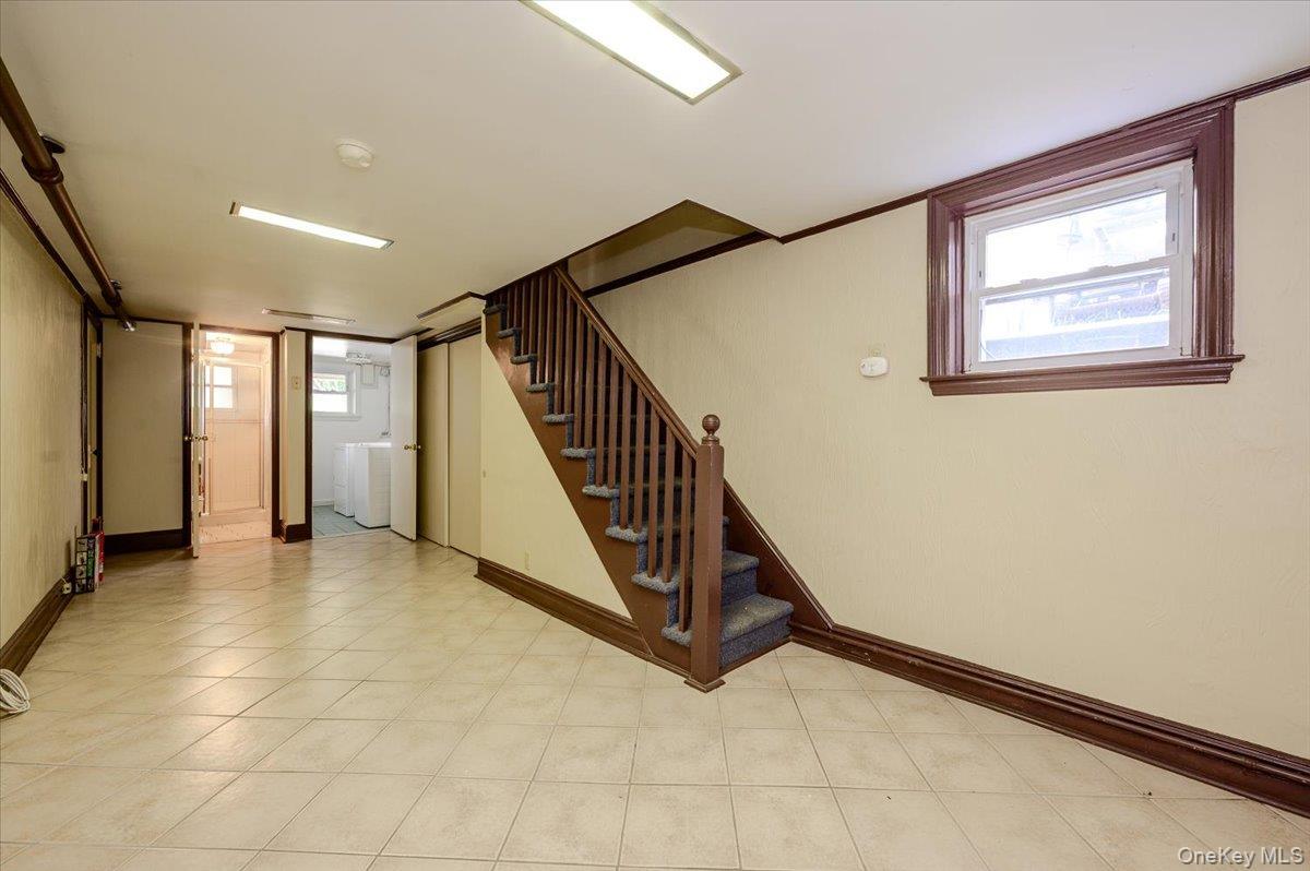 Single Family Hering Avenue Bronx, NY 10461, MLS-1028424-18