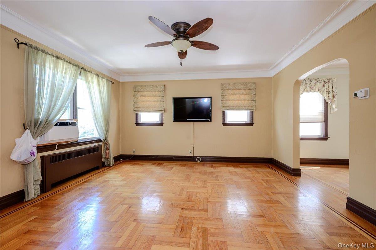 Single Family Hering Avenue Bronx, NY 10461, MLS-1028424-4