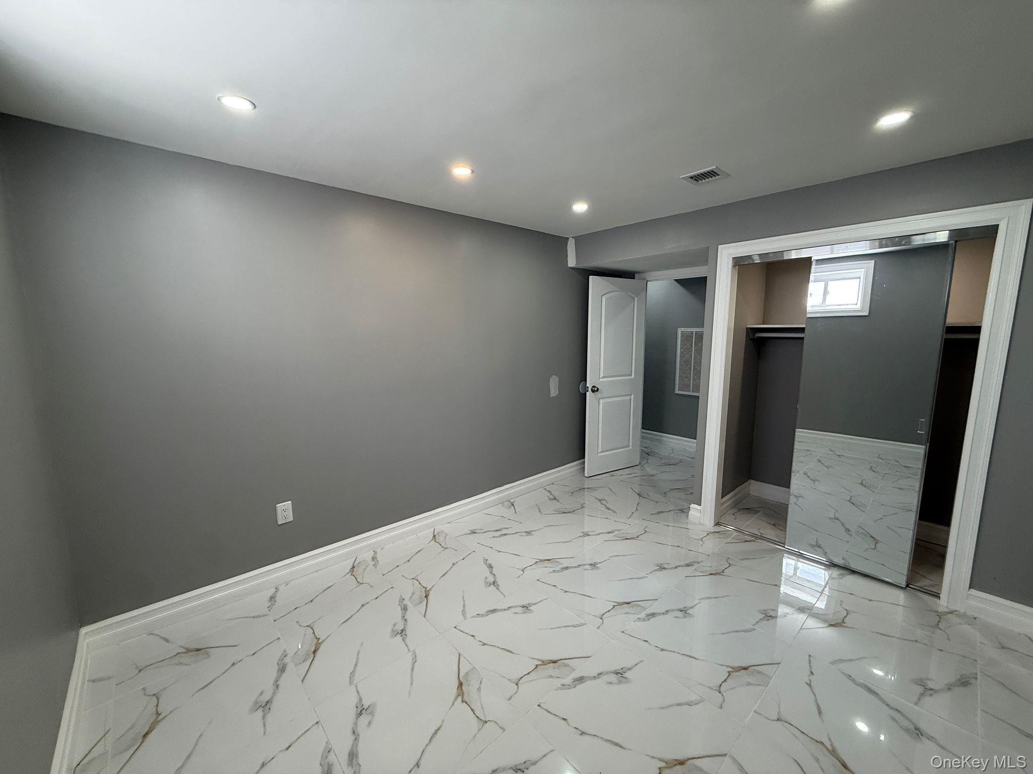 Single Family 180th Street Queens, NY 11434, MLS-1028435-32