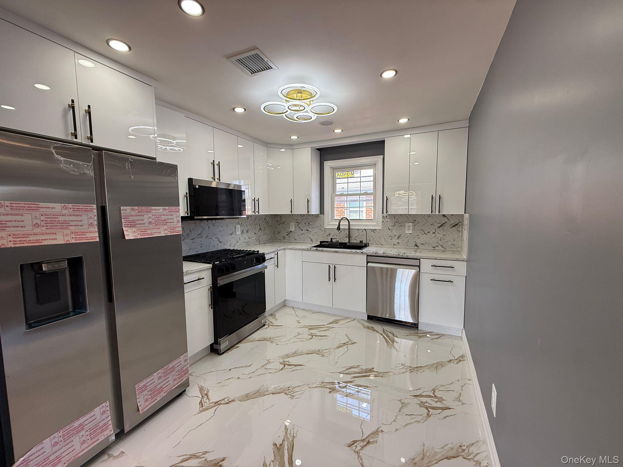 Single Family 180th Street Queens, NY 11434, MLS-1028435-41