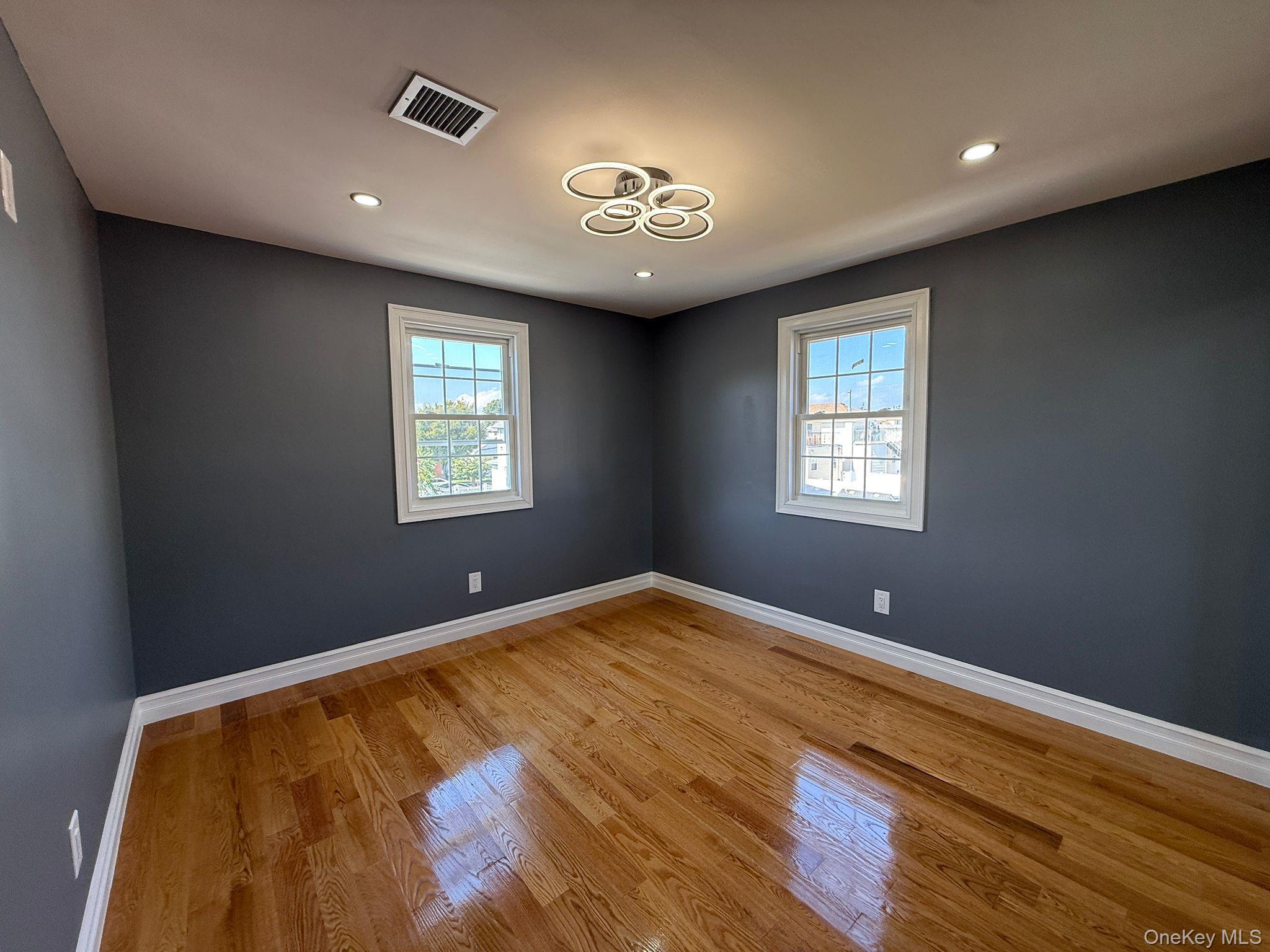 Single Family 180th Street Queens, NY 11434, MLS-1028435-42