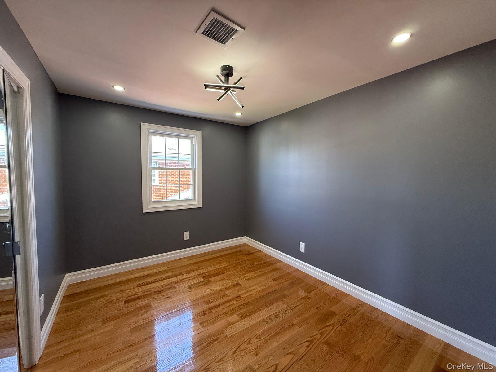 Single Family 180th Street Queens, NY 11434, MLS-1028435-43