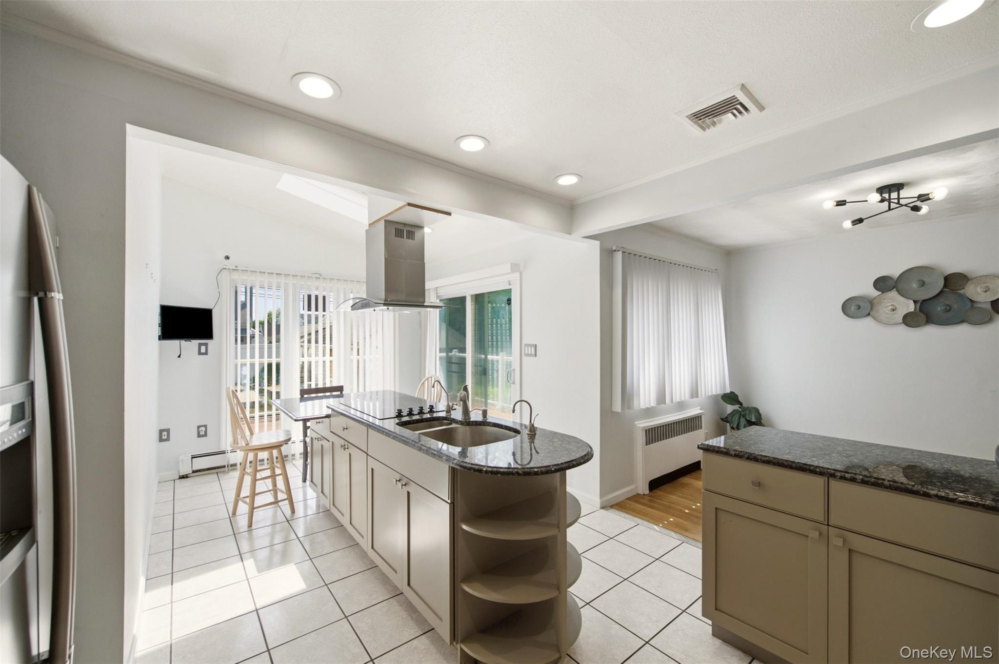 Single Family Clearmeadow Drive Nassau County, NY 11554, MLS-1028531-4