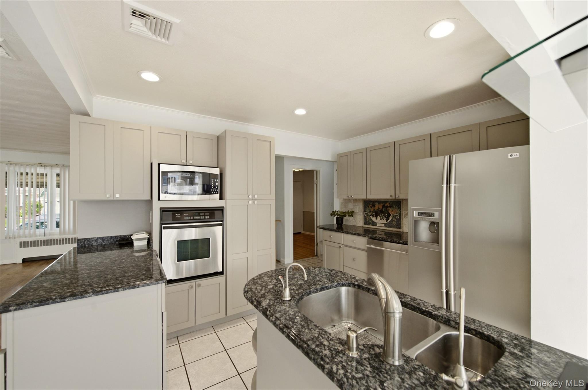 Single Family Clearmeadow Drive Nassau County, NY 11554, MLS-1028531-5