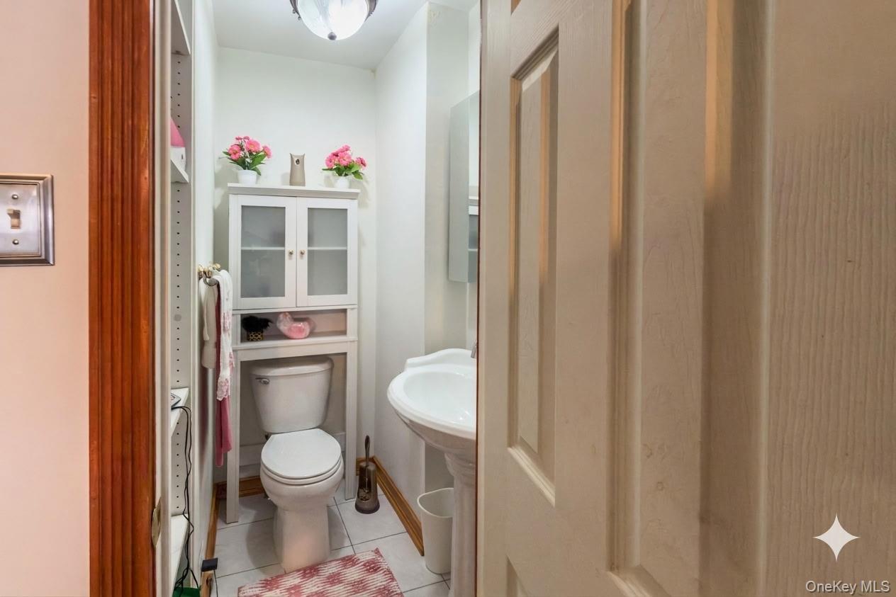 Single Family Colden Avenue Bronx, NY 10469, MLS-1028537-14
