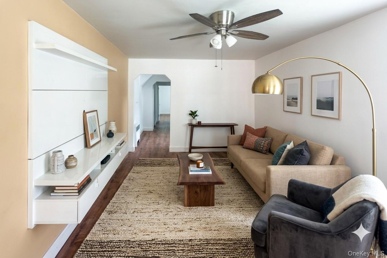 Single Family Colden Avenue Bronx, NY 10469, MLS-1028537-17