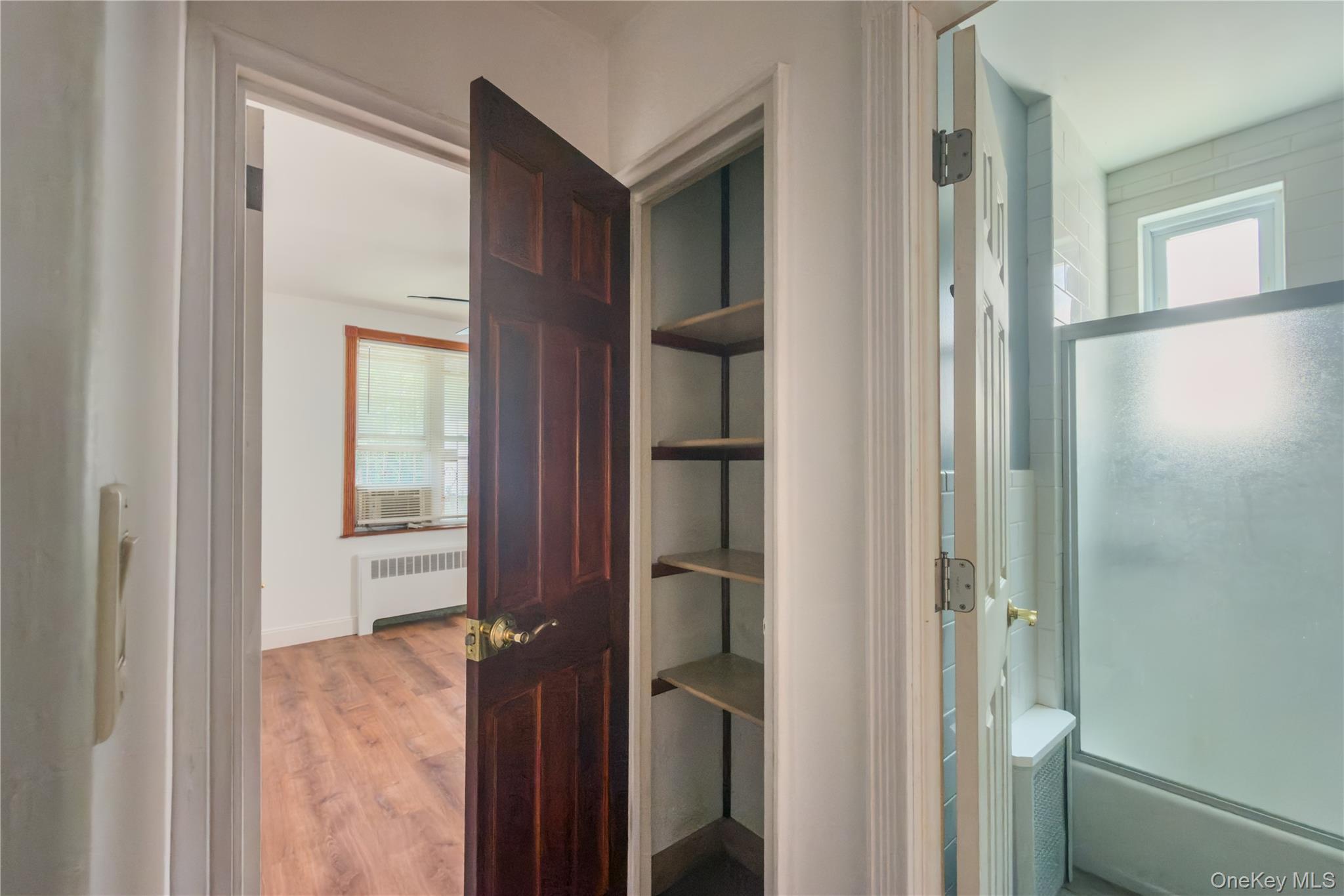 Single Family Colden Avenue Bronx, NY 10469, MLS-1028537-19