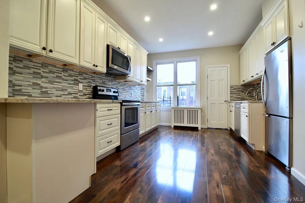 Single Family Russell Street Brooklyn, NY 11222, MLS-1028547-2