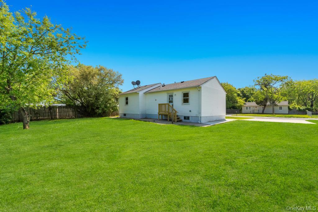 Single Family Provost Avenue Suffolk County, NY 11713, MLS-1028556-7