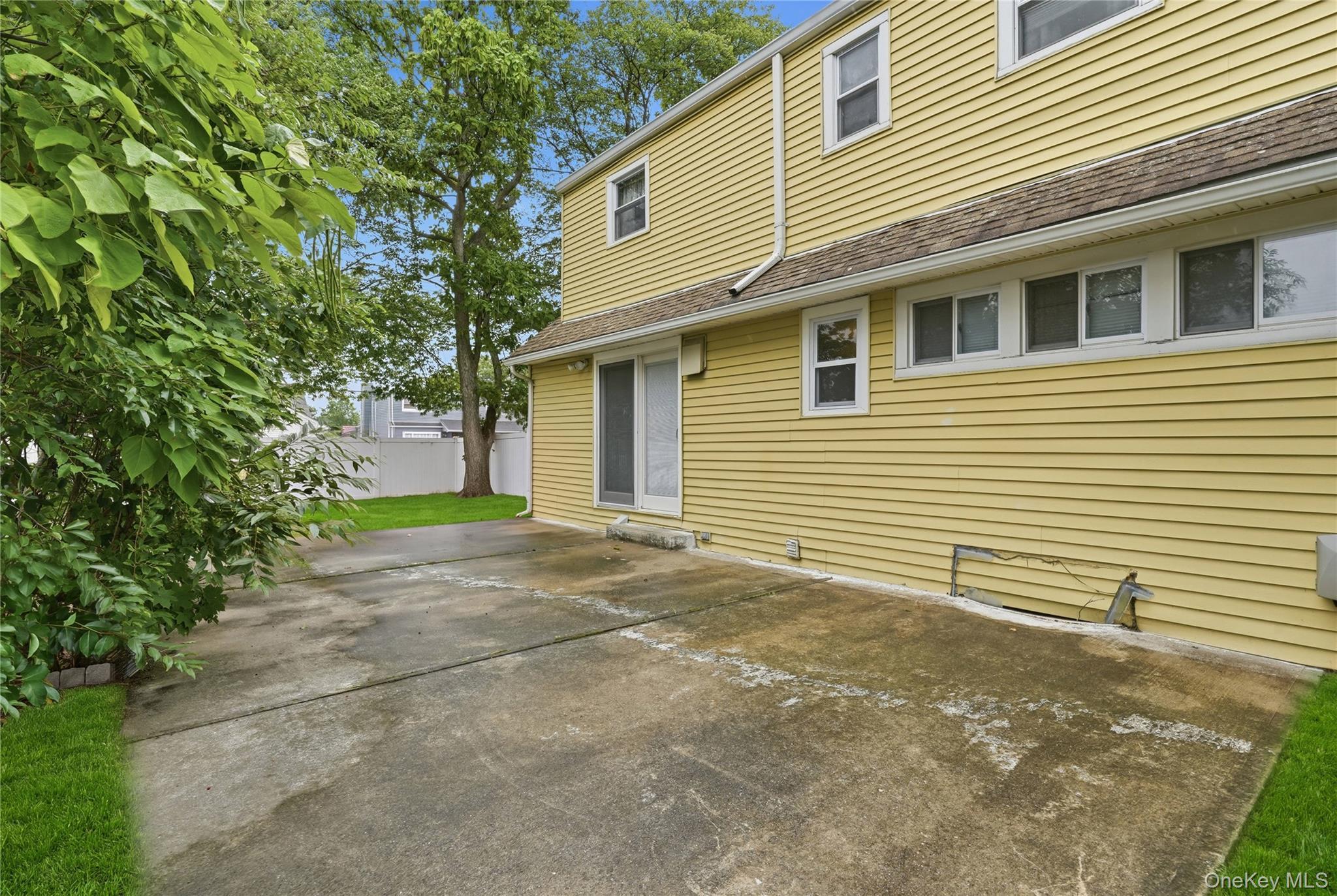 Single Family Mell Drive Suffolk County, NY 11703, MLS-1028559-26