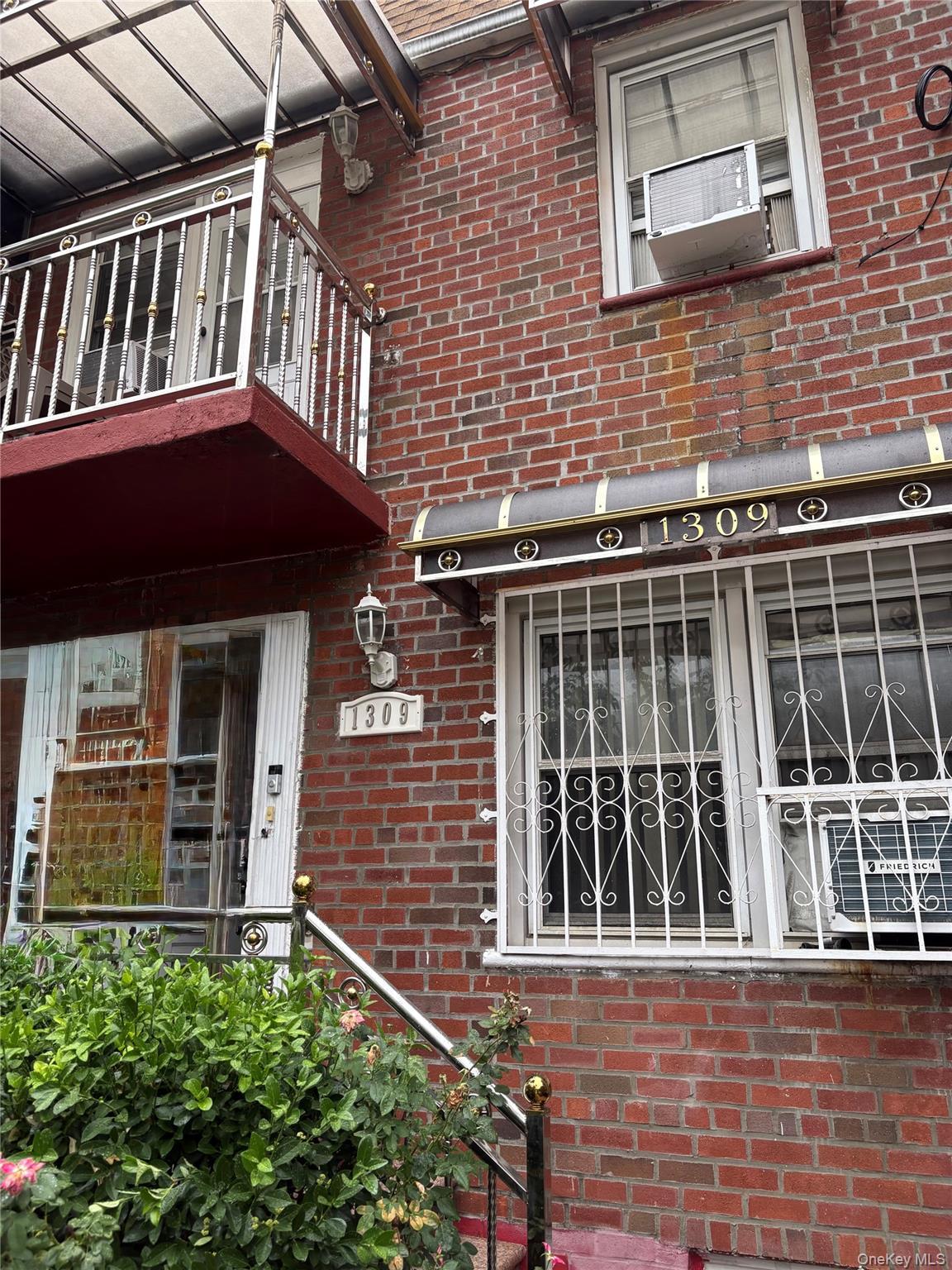 Single Family E 52nd Street Brooklyn, NY 11234, MLS-1028592-2