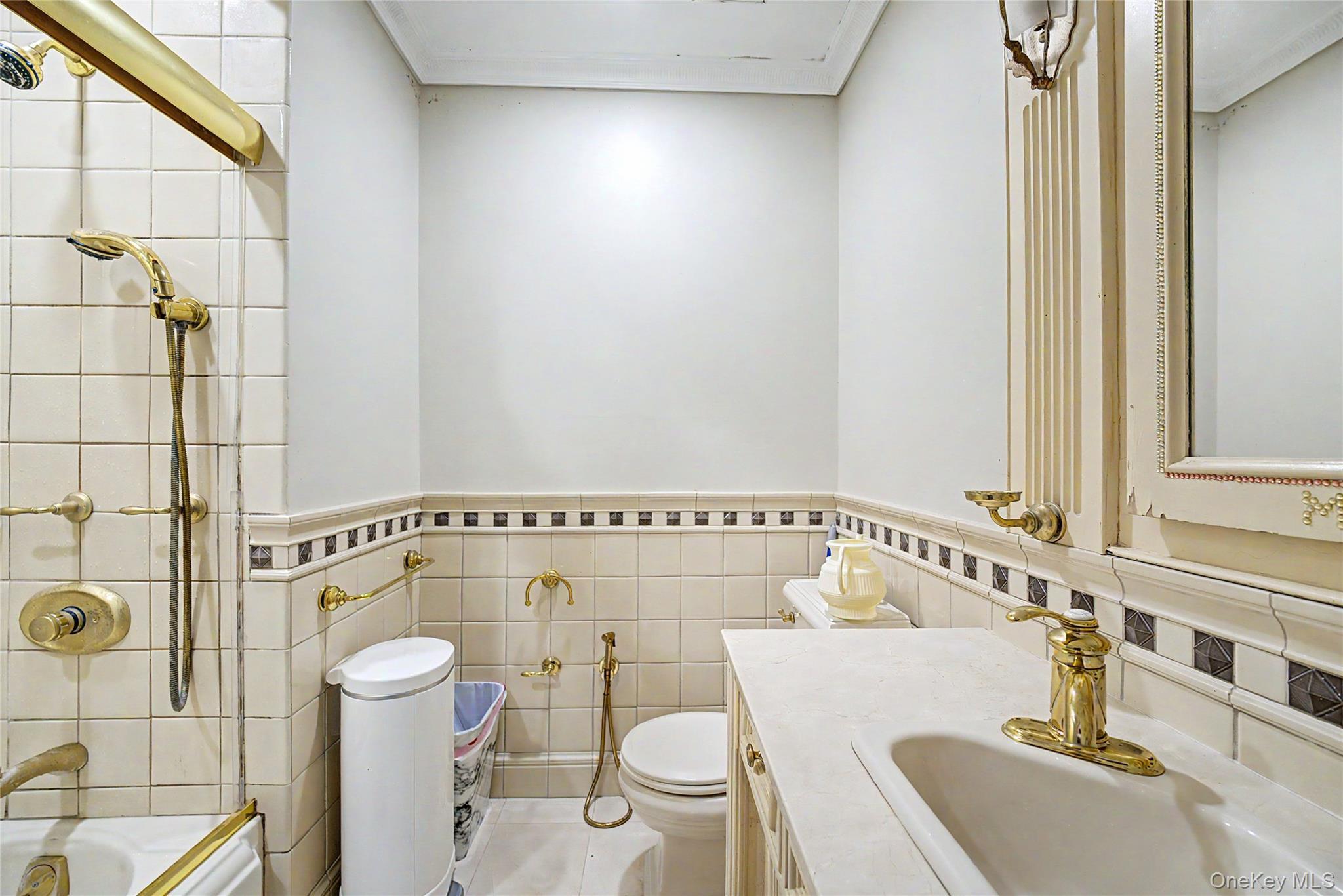 Single Family Lake Road  Nassau County, NY 11020, MLS-1028608-41