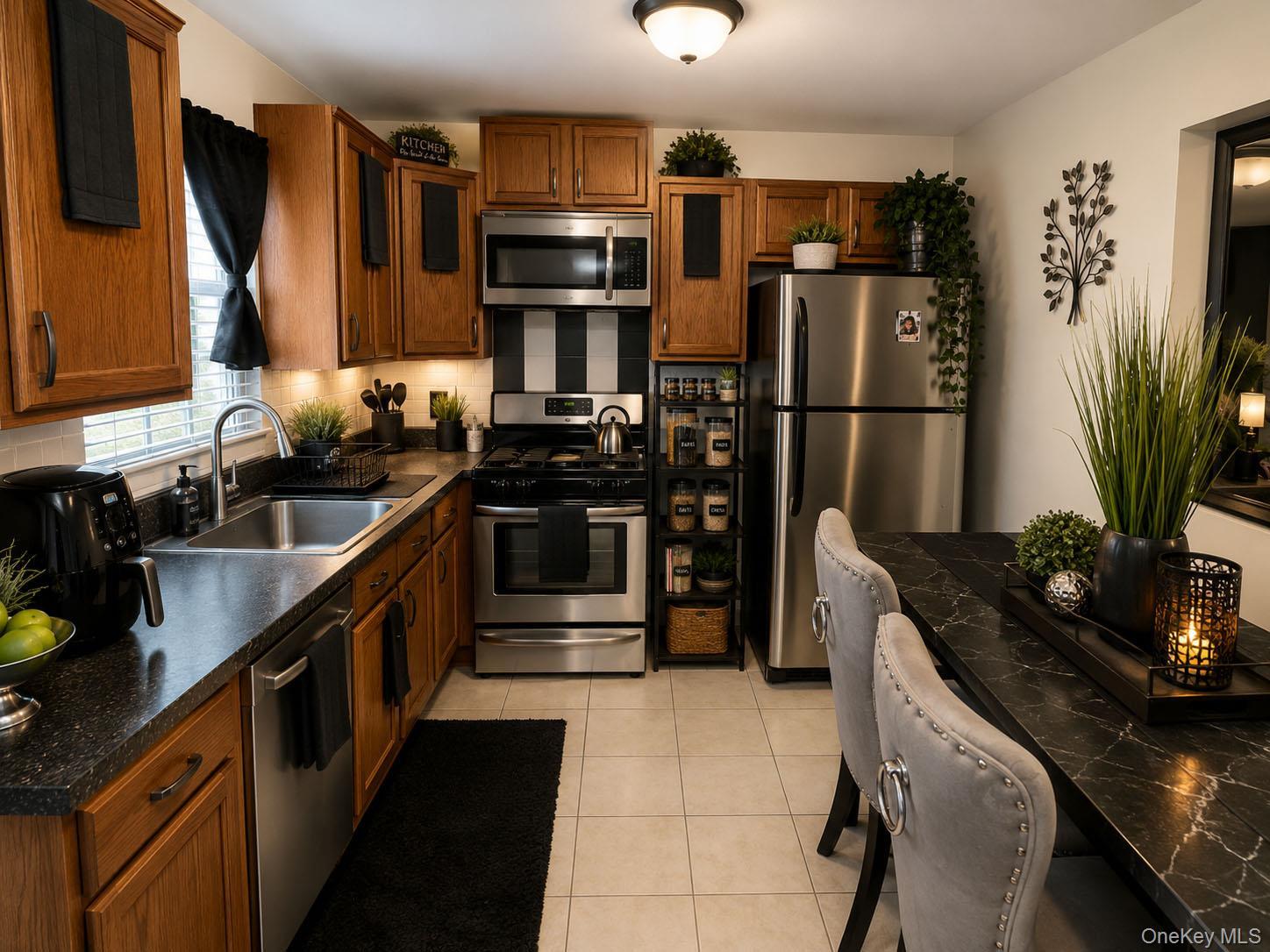 Single Family Arlington Place  Staten Island, NY 10303, MLS-1028633-4