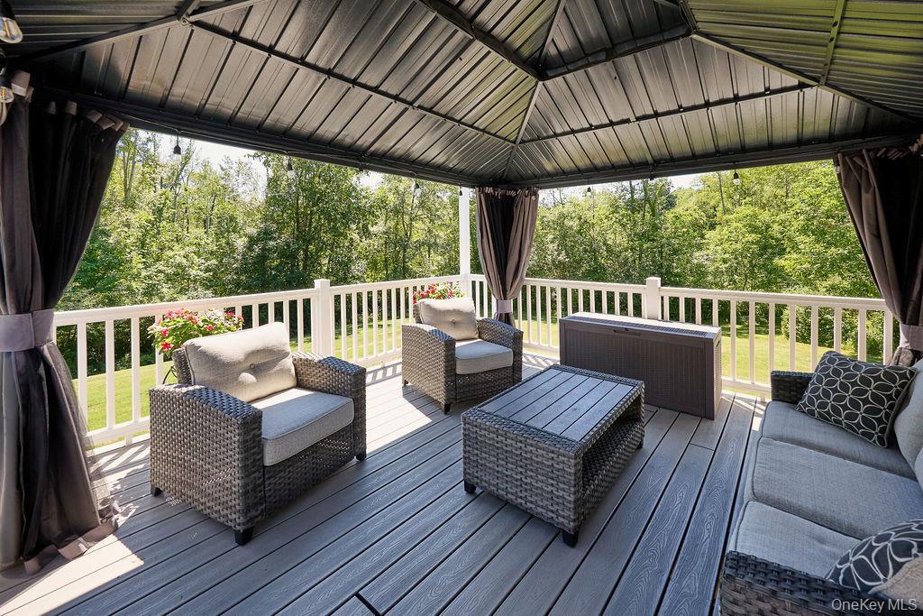 Single Family Justbrand Lane Dutchess County, NY 12603, MLS-1028685-22