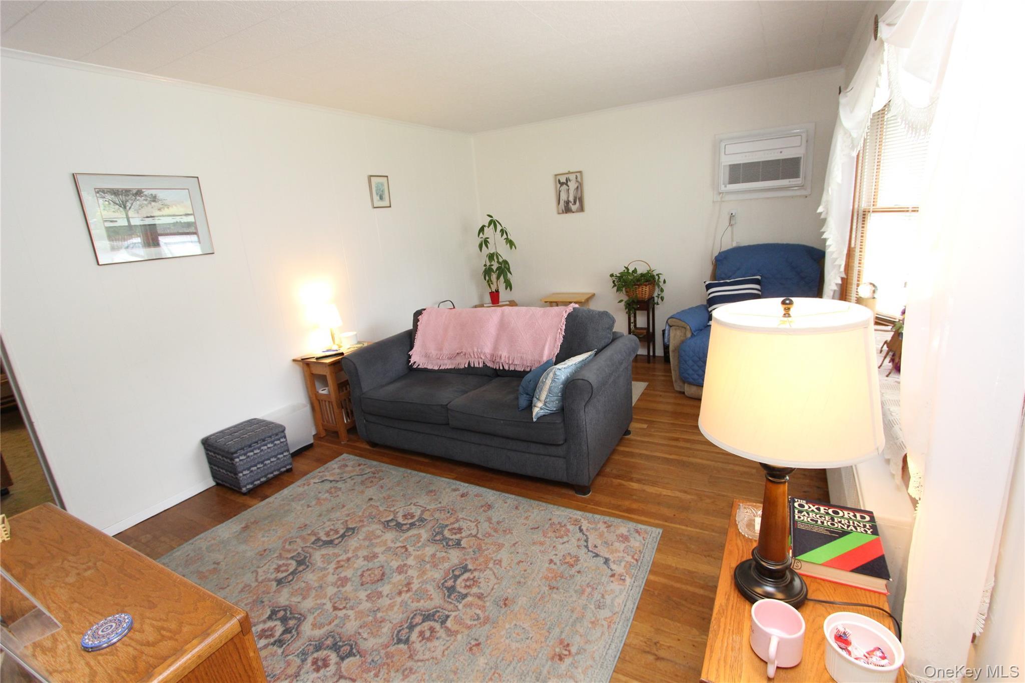 Single Family 5th Avenue S Suffolk County, NY 11746, MLS-1028695-2