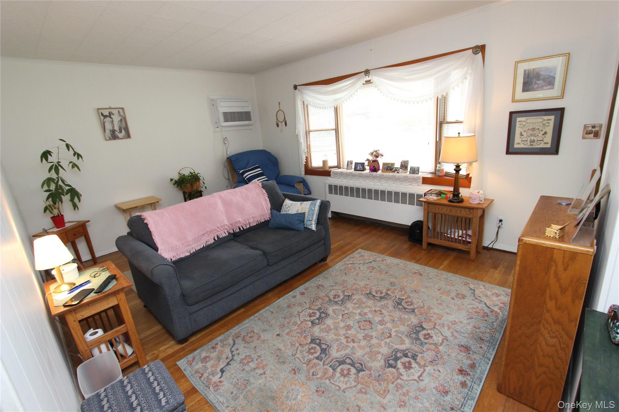 Single Family 5th Avenue S Suffolk County, NY 11746, MLS-1028695-3
