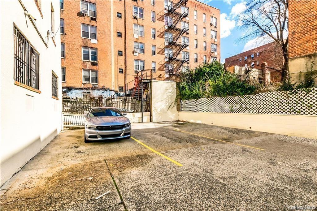 Single Family W 260th Street  Bronx, NY 10471, MLS-1028699-15