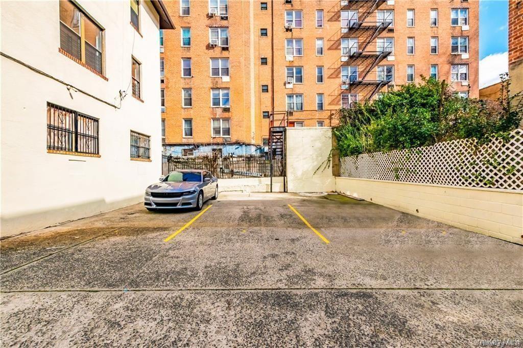 Single Family W 260th Street  Bronx, NY 10471, MLS-1028699-16