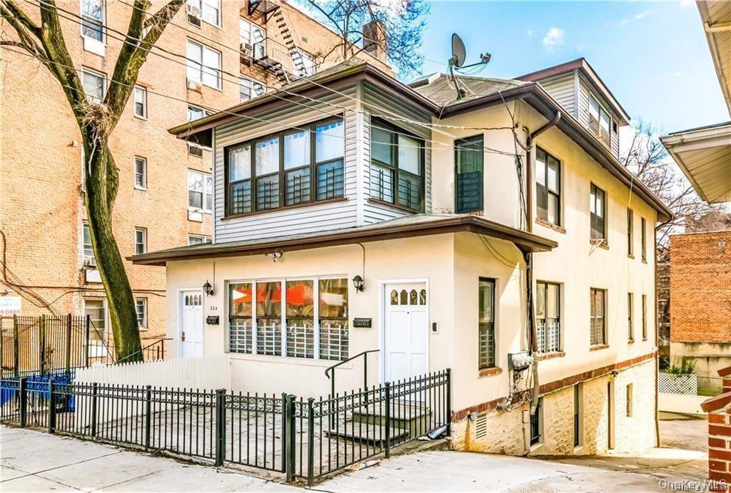 Single Family W 260th Street  Bronx, NY 10471, MLS-1028699-17