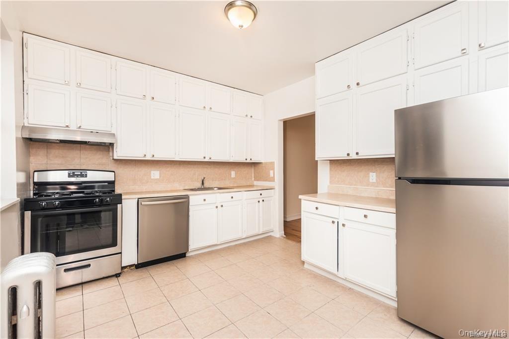 Single Family W 260th Street  Bronx, NY 10471, MLS-1028699-3