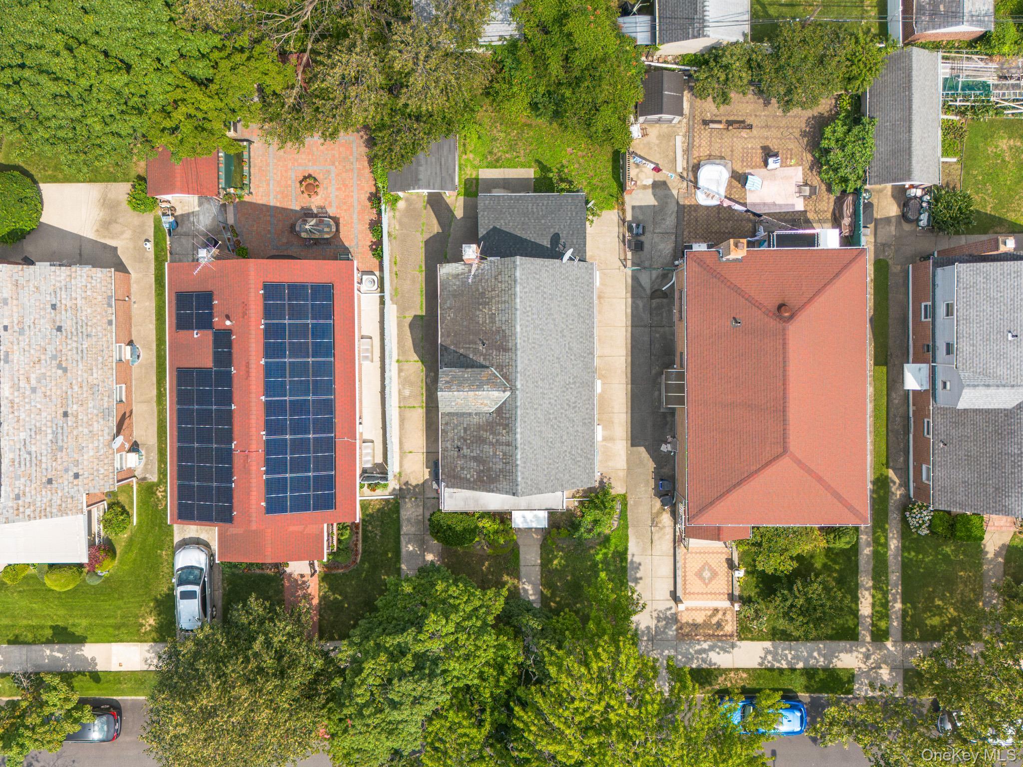 Single Family 172nd Street Queens, NY 11366, MLS-1028713-2