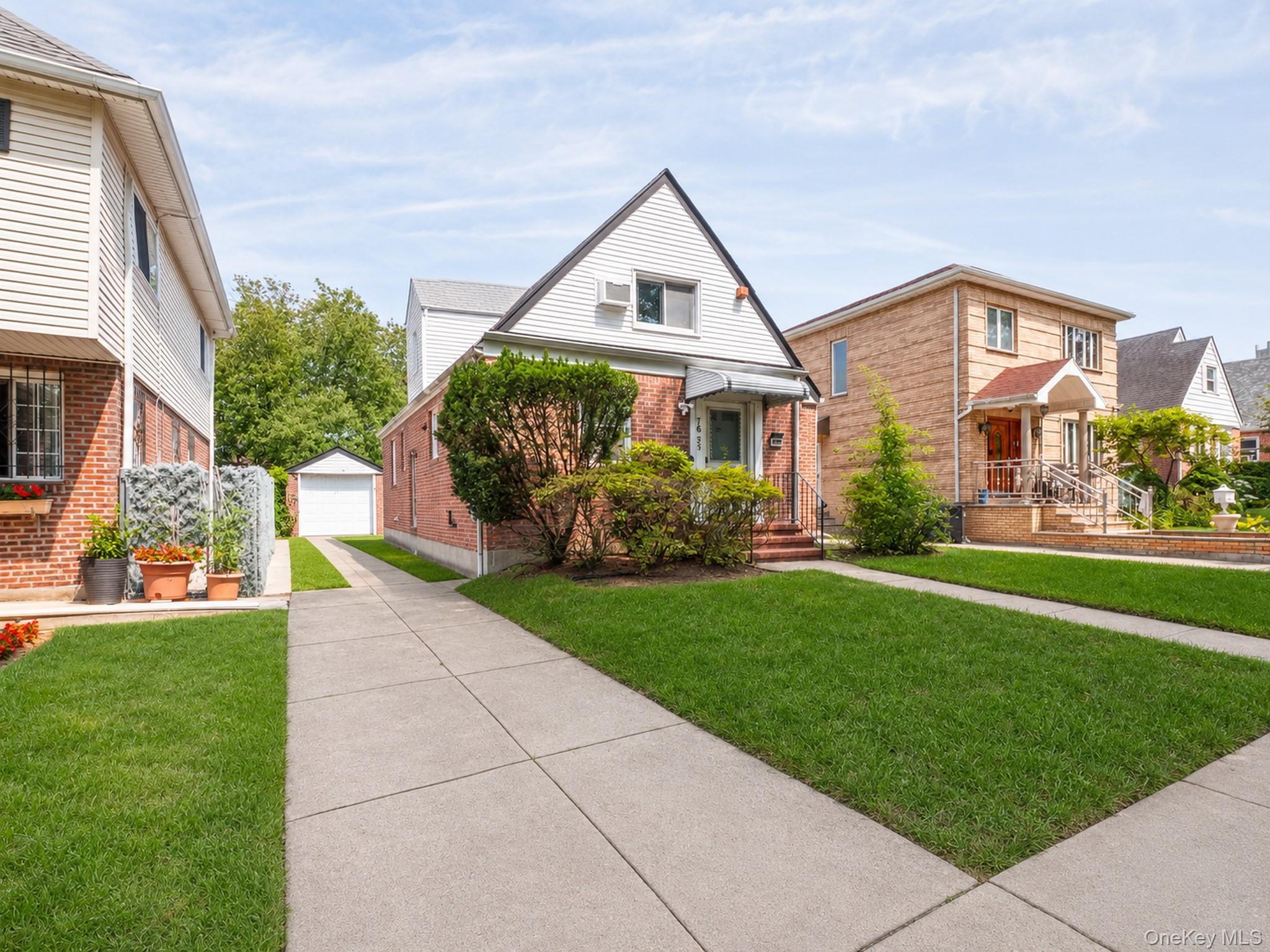 Single Family 172nd Street Queens, NY 11366, MLS-1028713-3