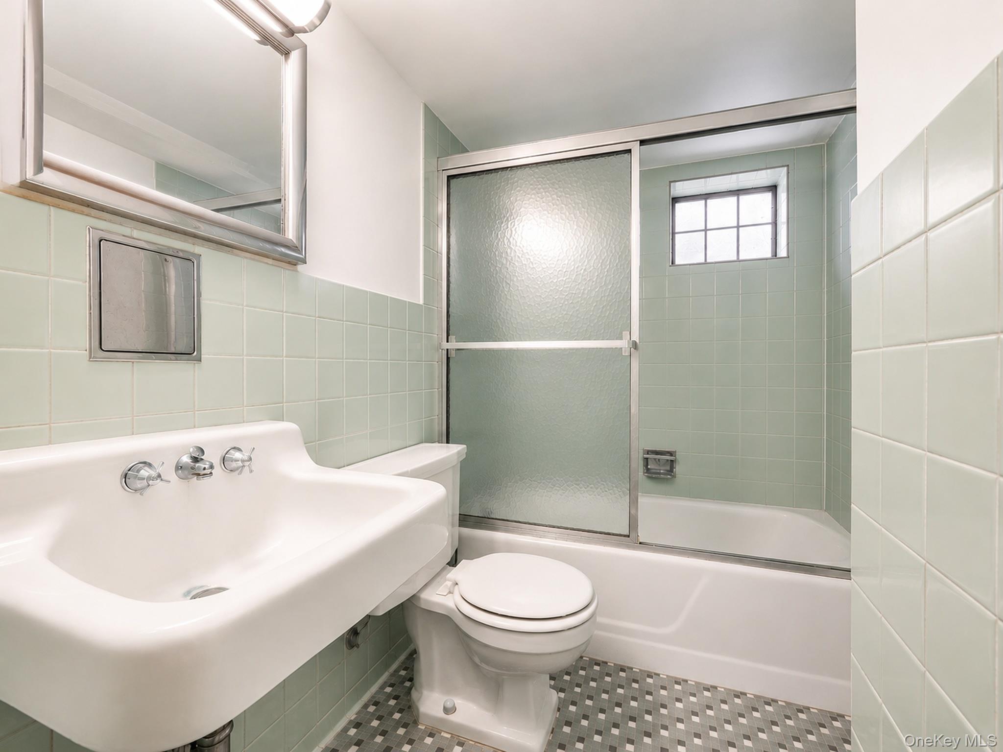 Single Family 172nd Street Queens, NY 11366, MLS-1028713-32