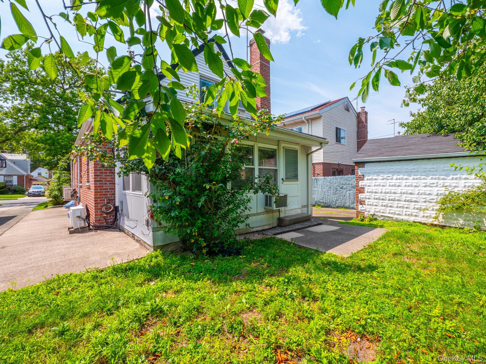 Single Family 172nd Street Queens, NY 11366, MLS-1028713-38