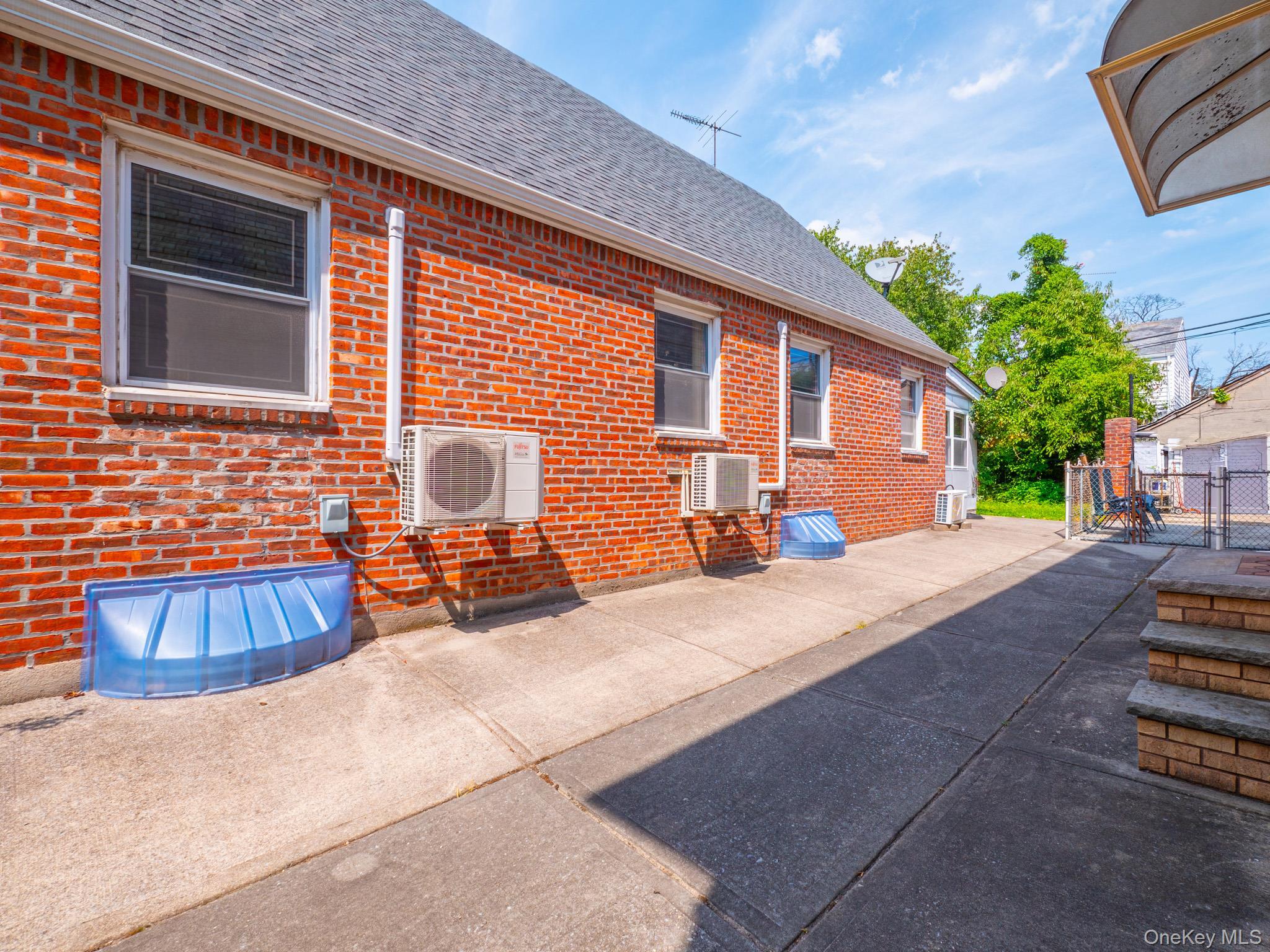 Single Family 172nd Street Queens, NY 11366, MLS-1028713-39