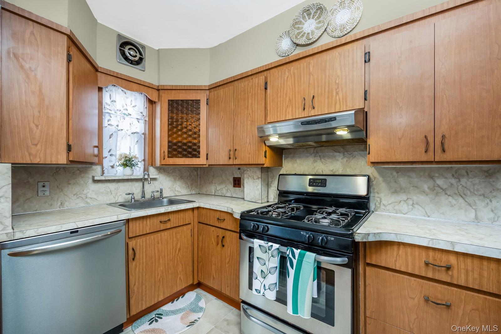 Single Family 80th Street Queens, NY 11379, MLS-1028723-12