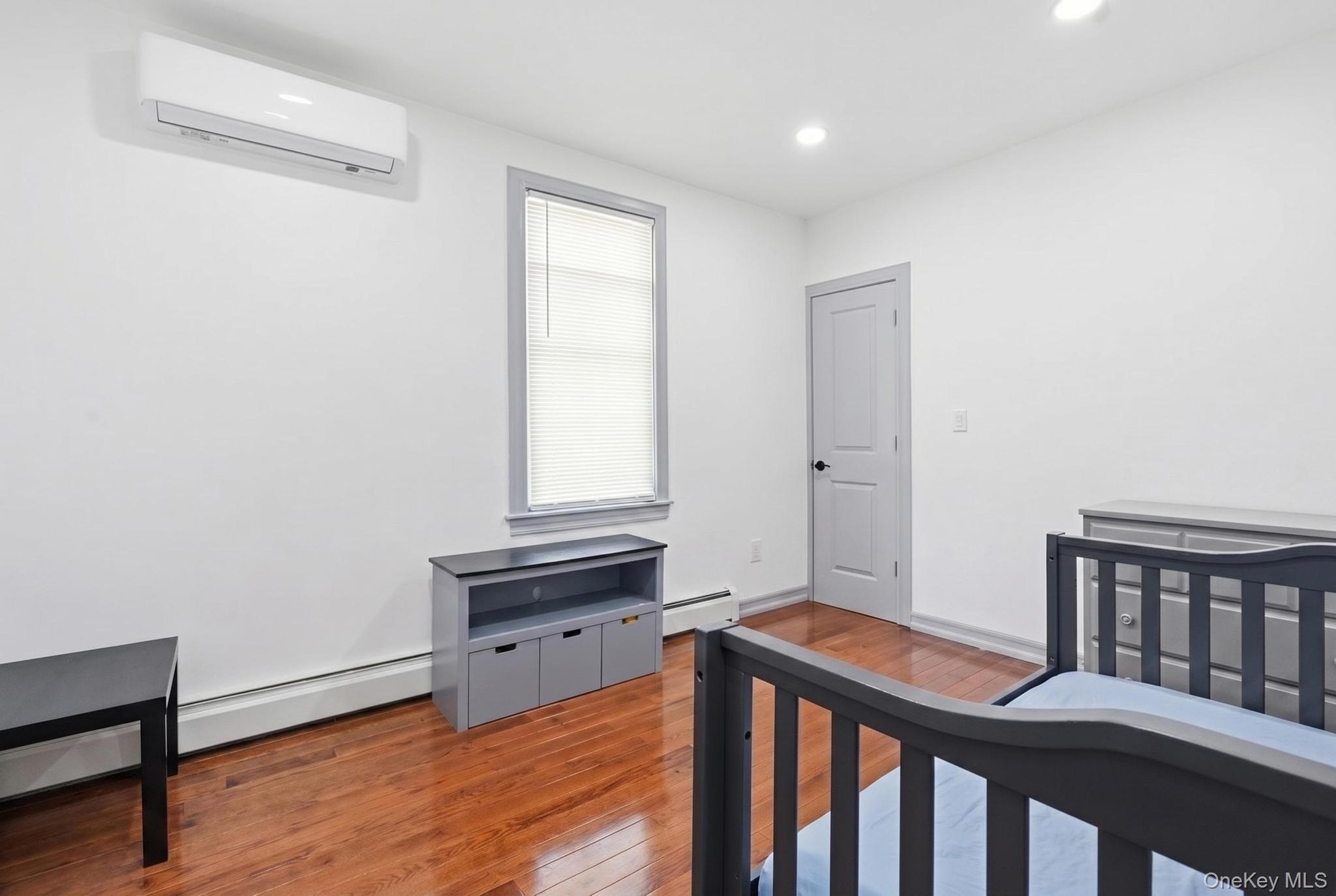 Single Family 166th Street  Queens, NY 11433, MLS-1028730-17