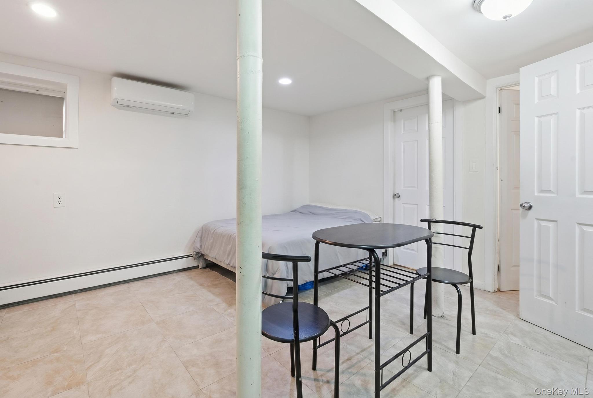 Single Family 166th Street  Queens, NY 11433, MLS-1028730-21
