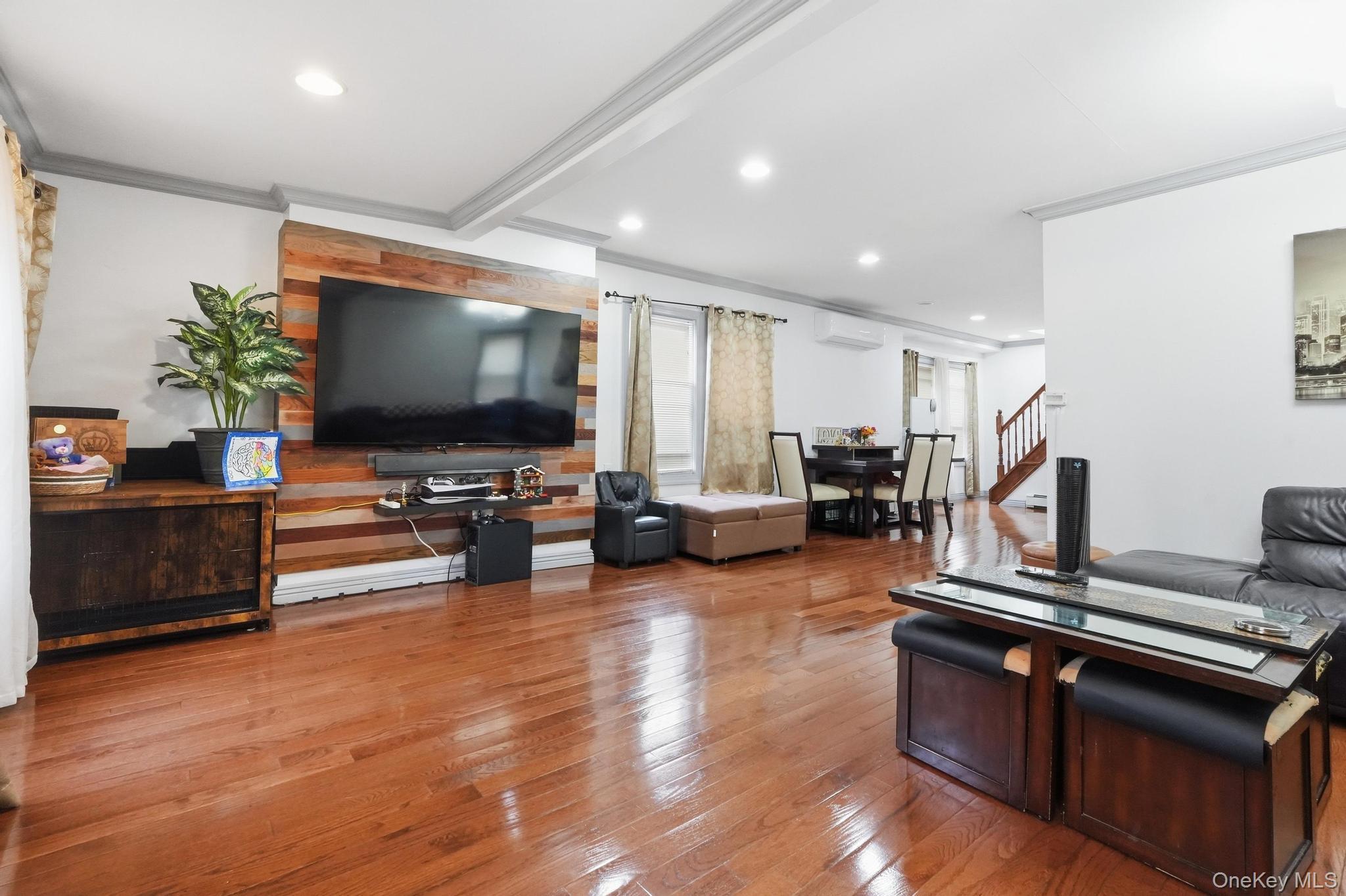 Single Family 166th Street  Queens, NY 11433, MLS-1028730-4