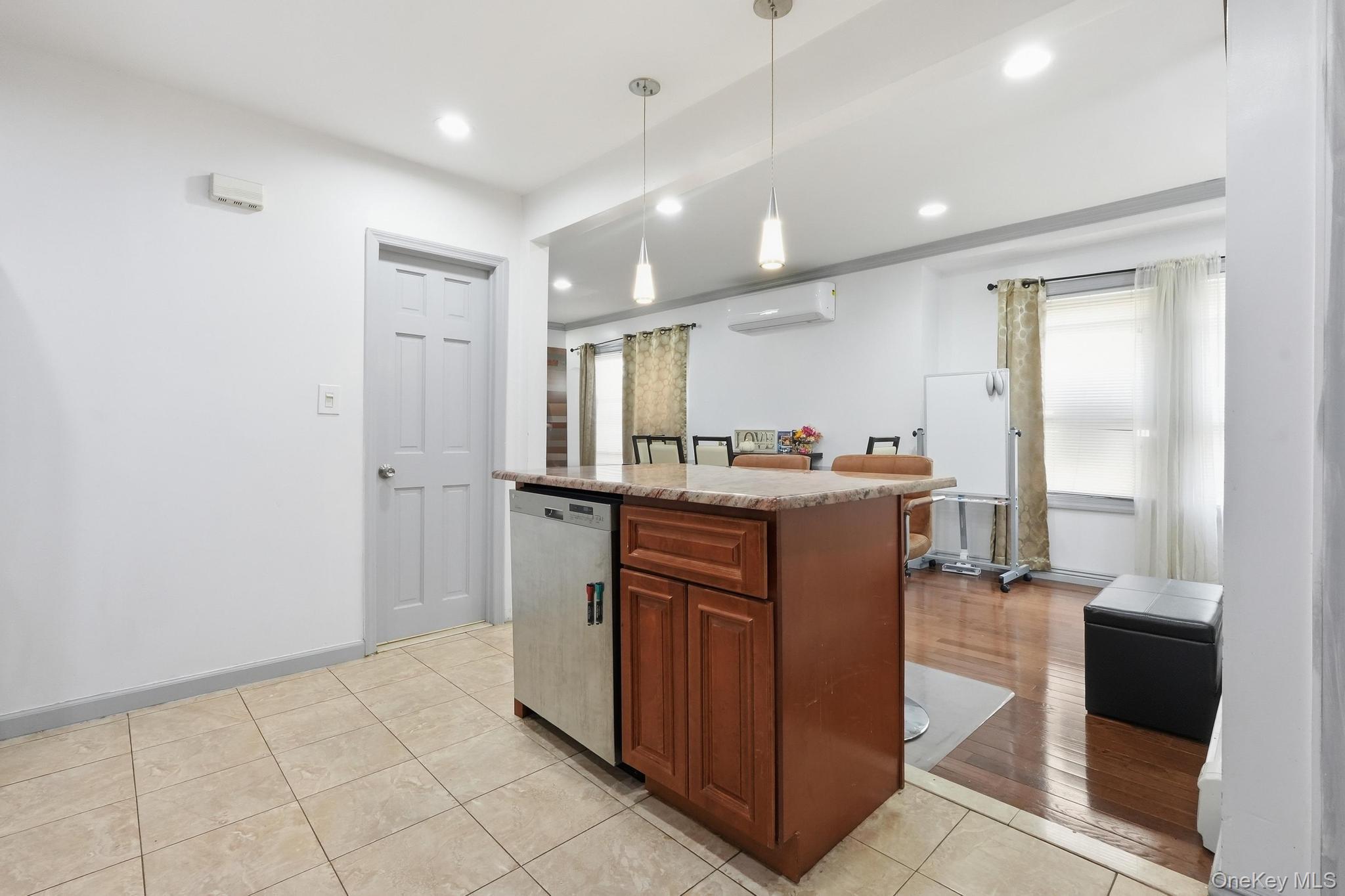 Single Family 166th Street  Queens, NY 11433, MLS-1028730-9