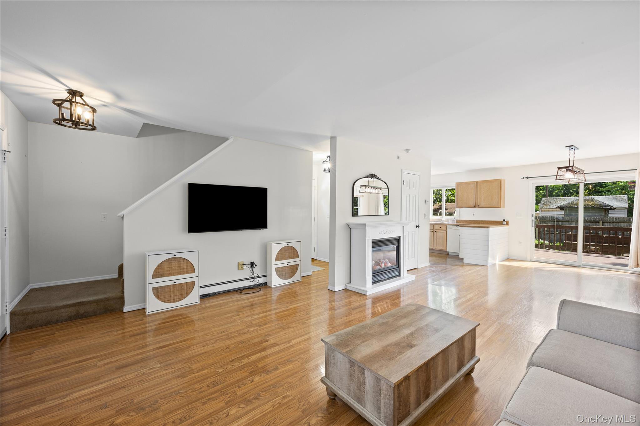 Single Family Roanoke Road Suffolk County, NY 11789, MLS-1028733-14
