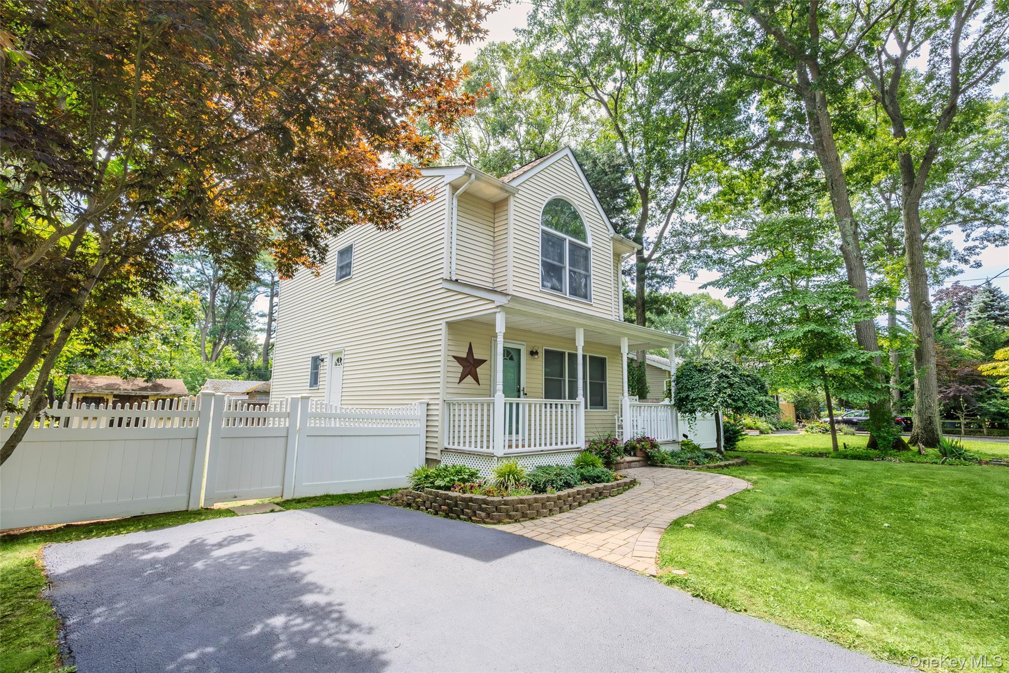 Single Family Roanoke Road Suffolk County, NY 11789, MLS-1028733-3