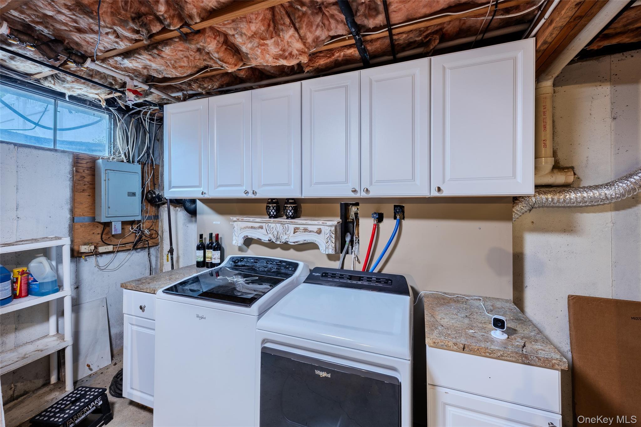 Single Family Roanoke Road Suffolk County, NY 11789, MLS-1028733-39