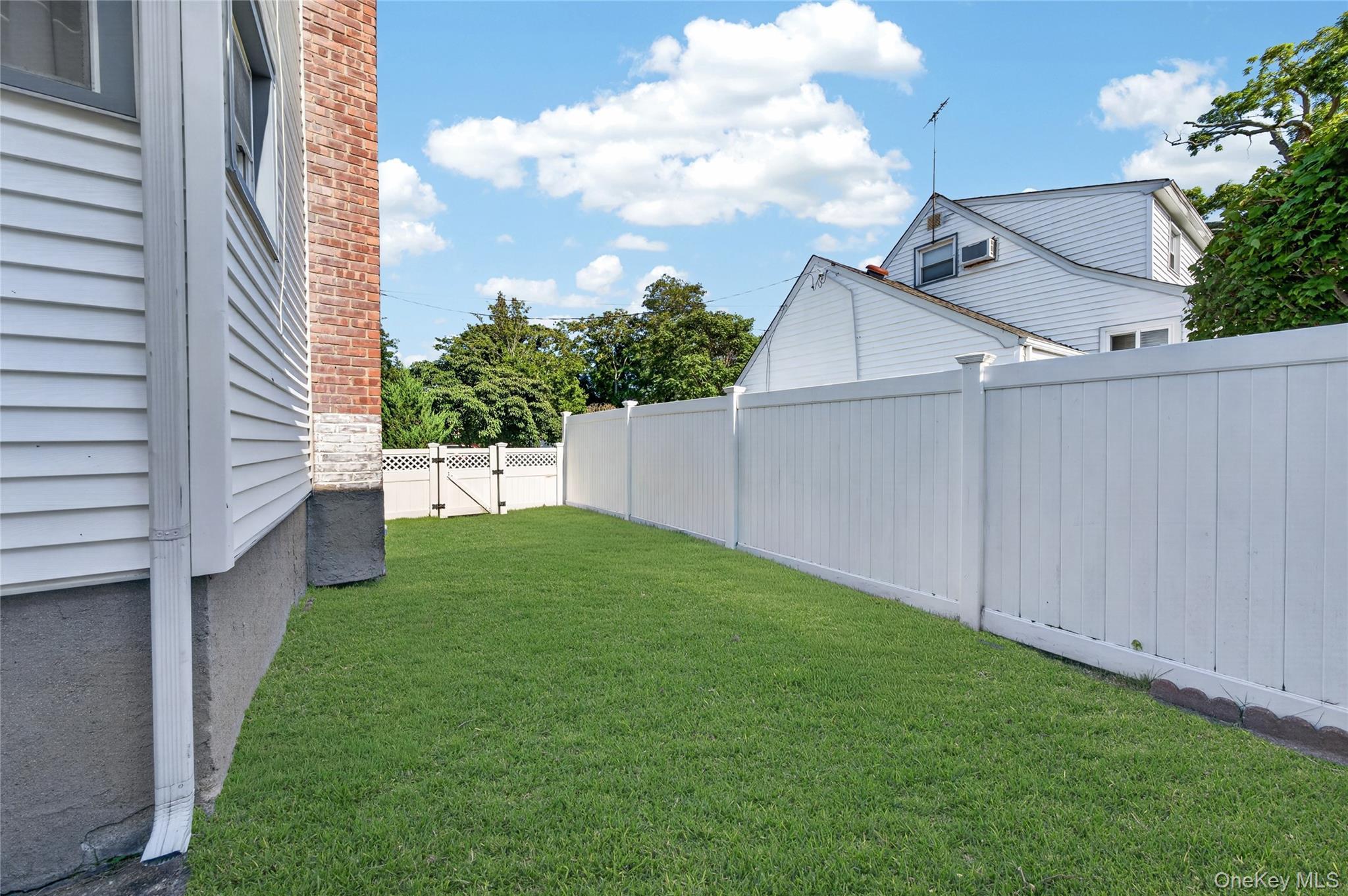 Single Family Spruce Street Nassau County, NY 11510, MLS-1028736-23
